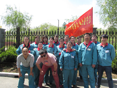 高举五四火炬 争当青年先锋