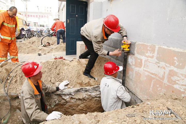 张家口市启动地下室燃气引入管改造，保障老旧小区安全用气